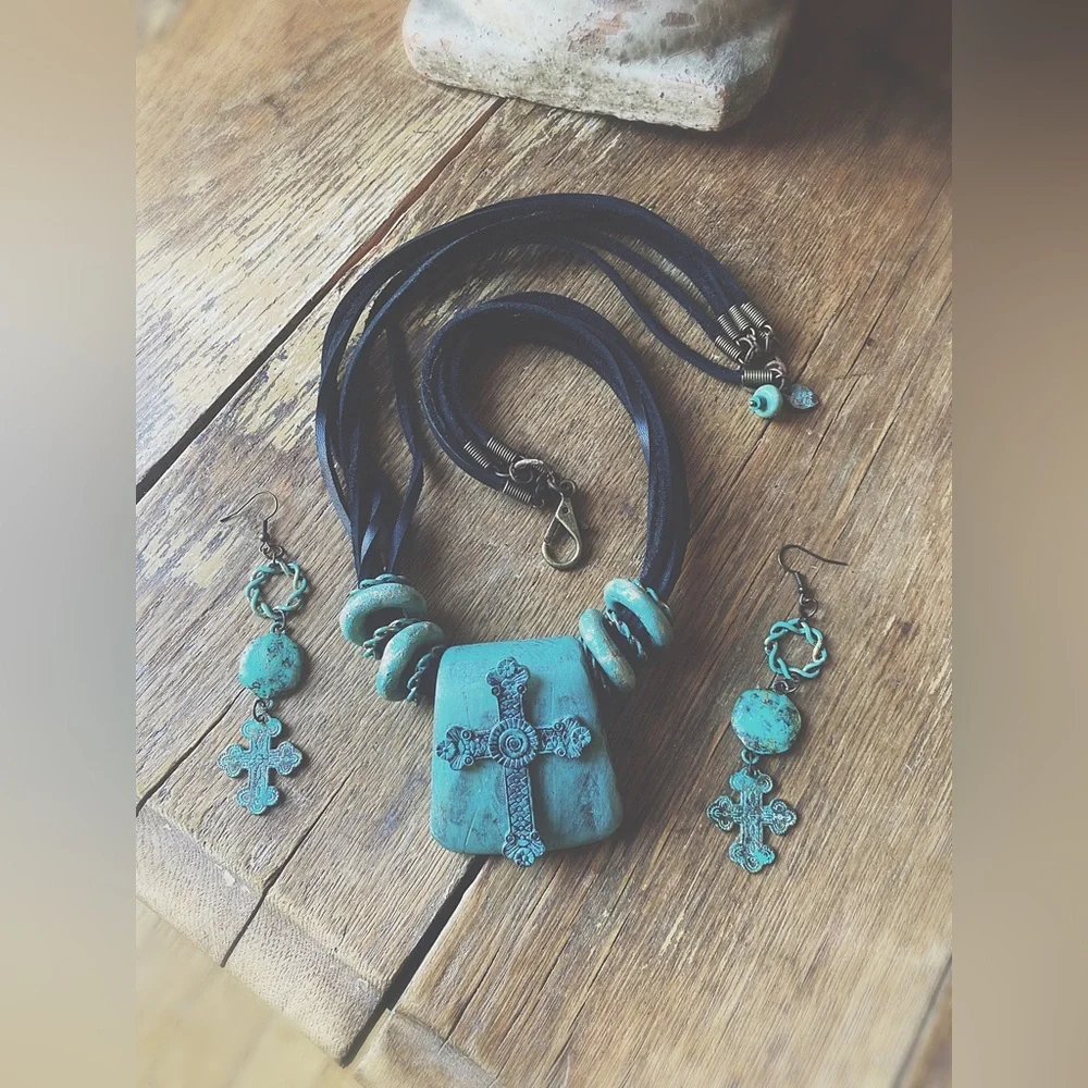 Necklace The Ella Statement Piece